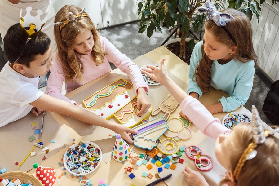 Kreative Aktivitäten für Kinder, um Langeweile zu vertreiben